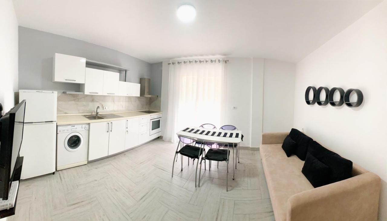 Promo Price September - Home By The Sea 1 Min From The Beach Golem  Luaran gambar
