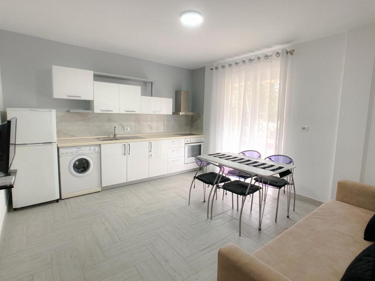 Promo Price September - Home By The Sea 1 Min From The Beach Golem  Luaran gambar