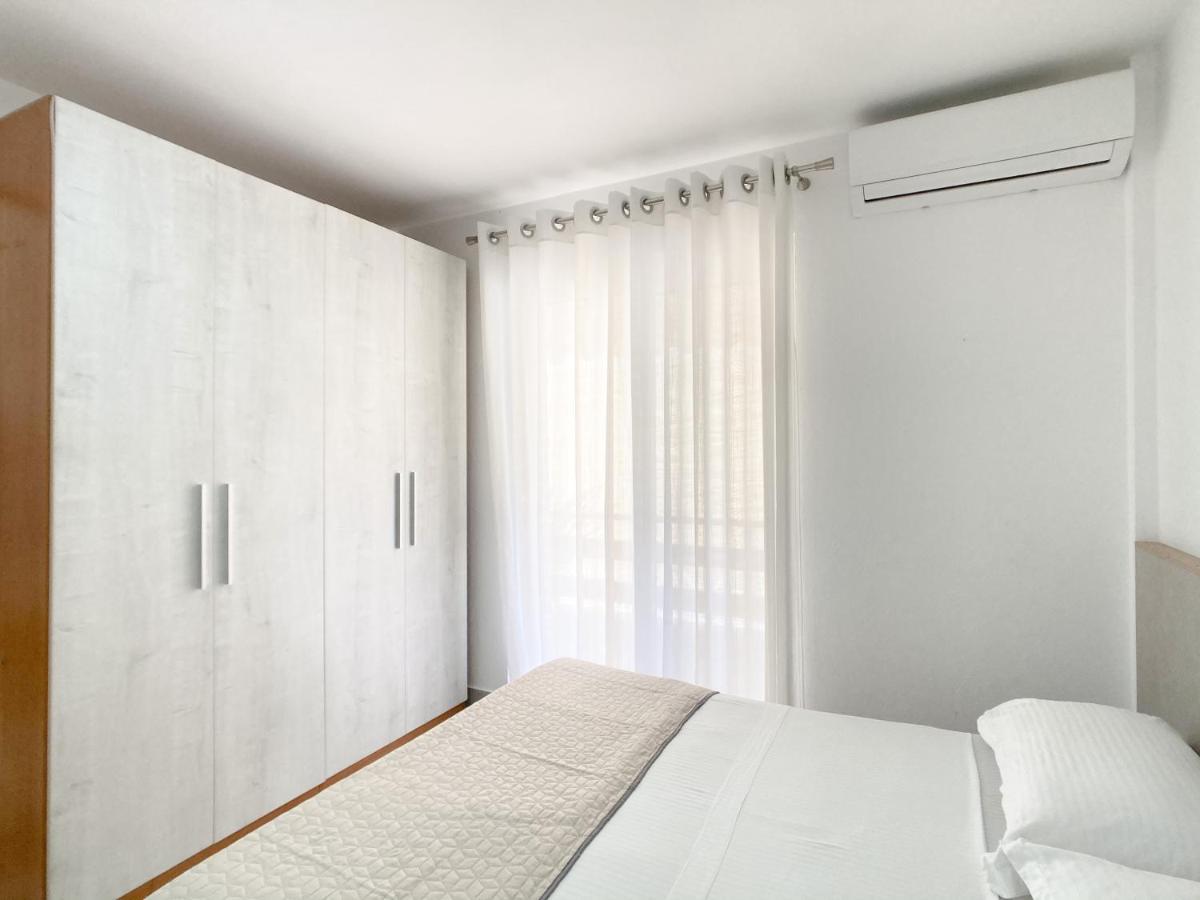 Promo Price September - Home By The Sea 1 Min From The Beach Golem  Luaran gambar